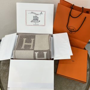 愛馬仕 Hermes 經典H毛毯愛馬仕毛毯是什麽材質