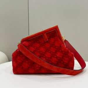 芬迪女包價格及圖片大全fendi️ first繫列紅芬迪包包官網