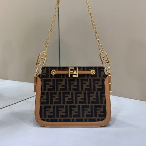 Astrakhan’/station Kutum FENDI touch芬迪包包官網