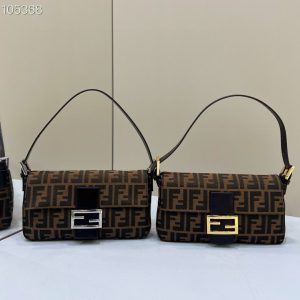 Nizhniy Novgorod / station Kostariha芬迪老花法棍包包