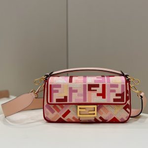 芬迪包包是什麽檔次的品牌FENDI 限定繫列中國紅