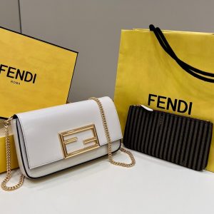 芬迪 Fendi baguette包包白色芬迪女包價格及圖片大全