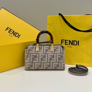 Saudi Arabia芬迪 Fendi By The Way Boston迷妳手袋