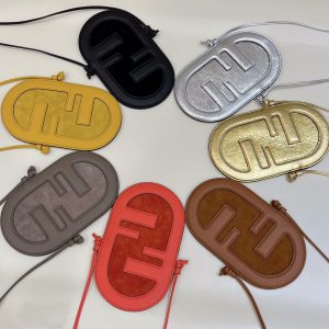 芬迪女包官網價格新款圖片芬迪 Fendi薄款手機包全套包裝黃