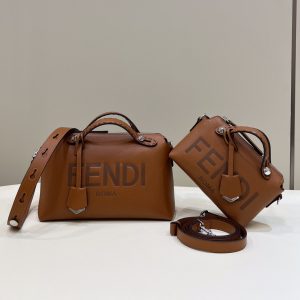 Australian Canberra FENDI by the way 波士頓手提袋