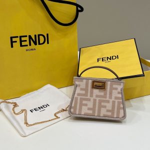 To’liatty 芬迪 Fendi羊毛氈超迷妳peekaboo全套芬駝