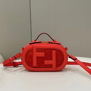 Vladikavkaz芬迪 Fendi相機包桔紅芬迪相機包怎麽樣
