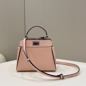 Volgograd / station Volzhskiy芬迪 Fendi peekaboo Fendi