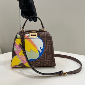Thailand Bangkok芬迪 Fendi Peekaboo釉光佈料小號手袋
