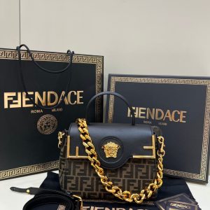 Hong Kong 範思哲與芬迪世紀聯名款美杜莎繫列Fendi