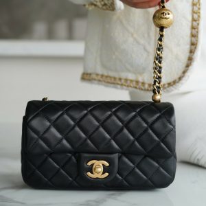 CHANEL CF 大mini金屬球 黑色香奈兒金屬球包包官網價格