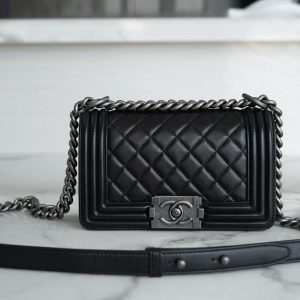 Glazov香奈兒leboy官網報價CHANEL  Leboy 小羊皮黑銀 小號