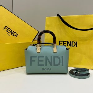 Rostow-tow芬迪 Fendi By The Way Boston迷妳手袋淺綠
