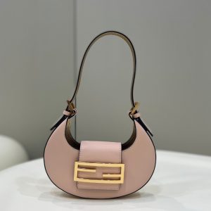 Ryshkovo /Kursk芬迪 Fendi mini牛角新月包芬迪新月包尺寸