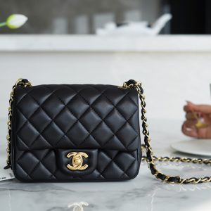 Malaysia CHANEL Classic Flap經典口蓋包黑羊金 方胖子