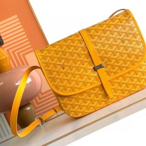 The city of London UK Britain戈雅郵差包哪個顏色好看