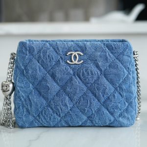 Blagoveshensk CHANEL 2023新款牛仔HoBo包香奈兒hobo包價格