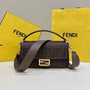 California USA芬迪baguette手袋真假Fendi  baguette手袋巧克力色