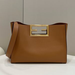 Cambridge UK Britain芬迪水桶包怎麽樣Fendi way bag 極簡風方桶包
