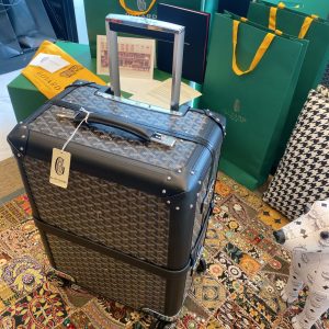 Bandung 戈雅包包哪里有专柜Goyard  20寸登機箱黑色