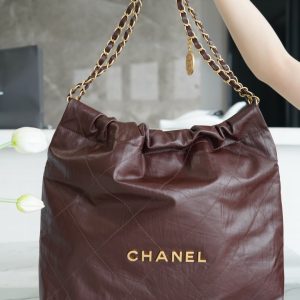 Manchester UK Britai CHANEL 新款 摺紋22手袋 中號咖啡棕正品皮