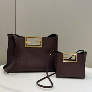Krasnoyarsk / station Bazaikha Fendi way bag 極簡風小桶包