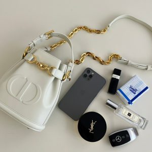 Canada 迪奧cest包白色小號 迪奧女士包包有三四仟的嗎