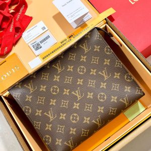 United Arab Emirates lv手拿包男款M47542 路易威登官方旗艦店