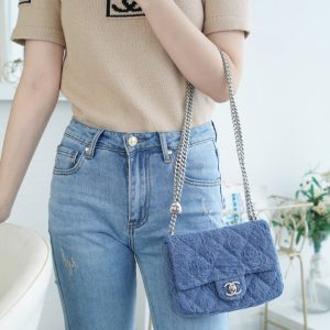 CHANEL 23p 山茶花紋 牛仔 方胖子 香奈兒方胖子官網價格