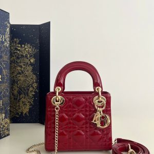 Sydney Australia 迪奧 Dior Classic Lady 戴妃包漆皮三格櫻桃紅