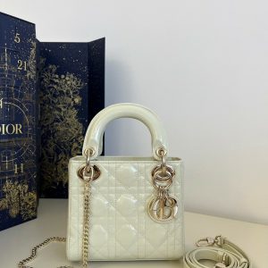 Melbourne Australia Dior Classic Lady 戴妃包漆皮白金