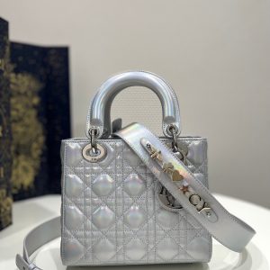 Bahrain manama 迪奧女包官方網站旗艦店Dior Lady戴妃包