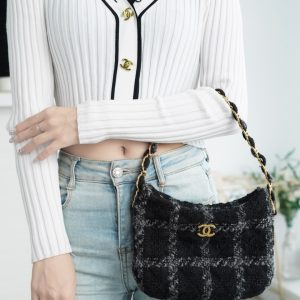 香港灣仔區 CHANEL 香奈兒 22k  新款hobo 粗花呢腋下包
