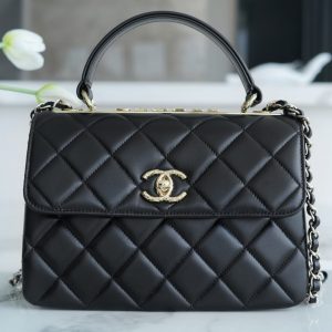 Cambridge UK Britain 香奈兒CHANEL 22s trendy cc 包包