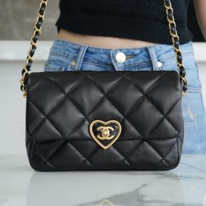 Bahrain香奈兒 CHANEL23S 新款CF Mini愛心琺瑯扣 黑色