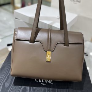 Kuwait Celine 思琳soft16 中號深橡木色思琳和lv是一個檔次嗎