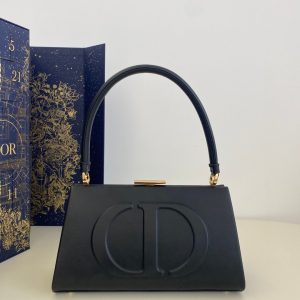 Melbourne Australia迪奧 Dior磚櫃最新梯形手提晚宴包