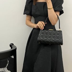 Australian Canberra 迪奧包包官網價格Dior梯形手提晚宴包