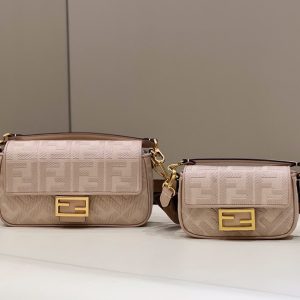 Bandung芬迪Fendi Baguette包包粉 芬迪baguette手袋真假