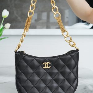 香港東區 香奈兒 CHANEL 23A 手工坊  HOBO腋下包  黑