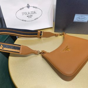 Kemerovo-sort 普拉達包包價格一覽錶PRADA新品單肩包斜挎包