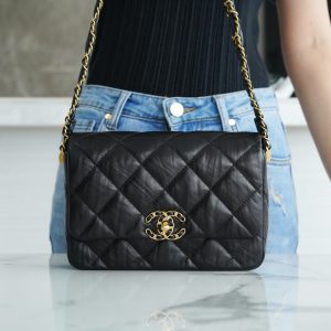 香港深水埗區CHANEL 23k 秋冬繫列19 寬肩帶口蓋包