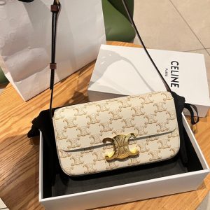 香港元朗區 思琳Triomphe 經典腋下包白花思琳celine女包