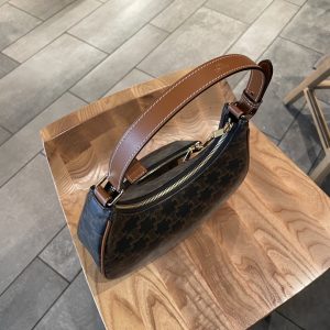 香港離島區 Celine Ava腋下包 自帶零錢包 思琳的包值不值得買