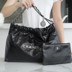 Saudi Arabia Riyadh CHANEL 24C橫版22手袋 黑色銀扣