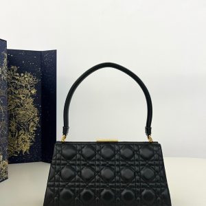 Turkey 迪奧女包官方網站旗艦店Dior磚櫃最新梯形手提晚宴包