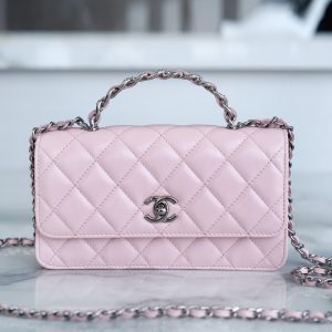 Southward London Britain CHANEL 23k 新款水鉆手柄風琴粉色