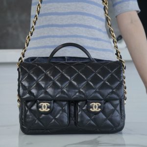 Spain Chanel 24A高級手工坊 郵差包 黑色 香奈兒郵差包多少錢