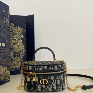 United Arab Emirates Dior 30 Montaigne 迷妳 vanity繫列
