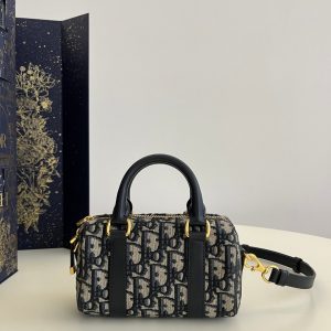 Saudi Arabia Riyadh 迪奧女士包價格和圖片Dior波士頓16手袋